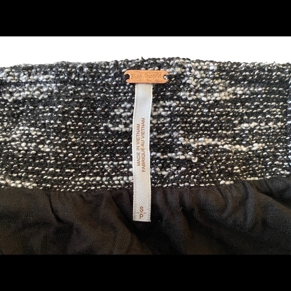 FREE PEOPLE Mini Skater Knit Pleated Black & White Skirt w/Pockets Women S Small - Picture 5 of 7